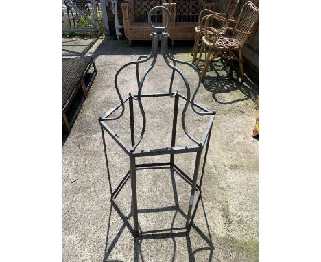Frame for possibly a hurricane lamp