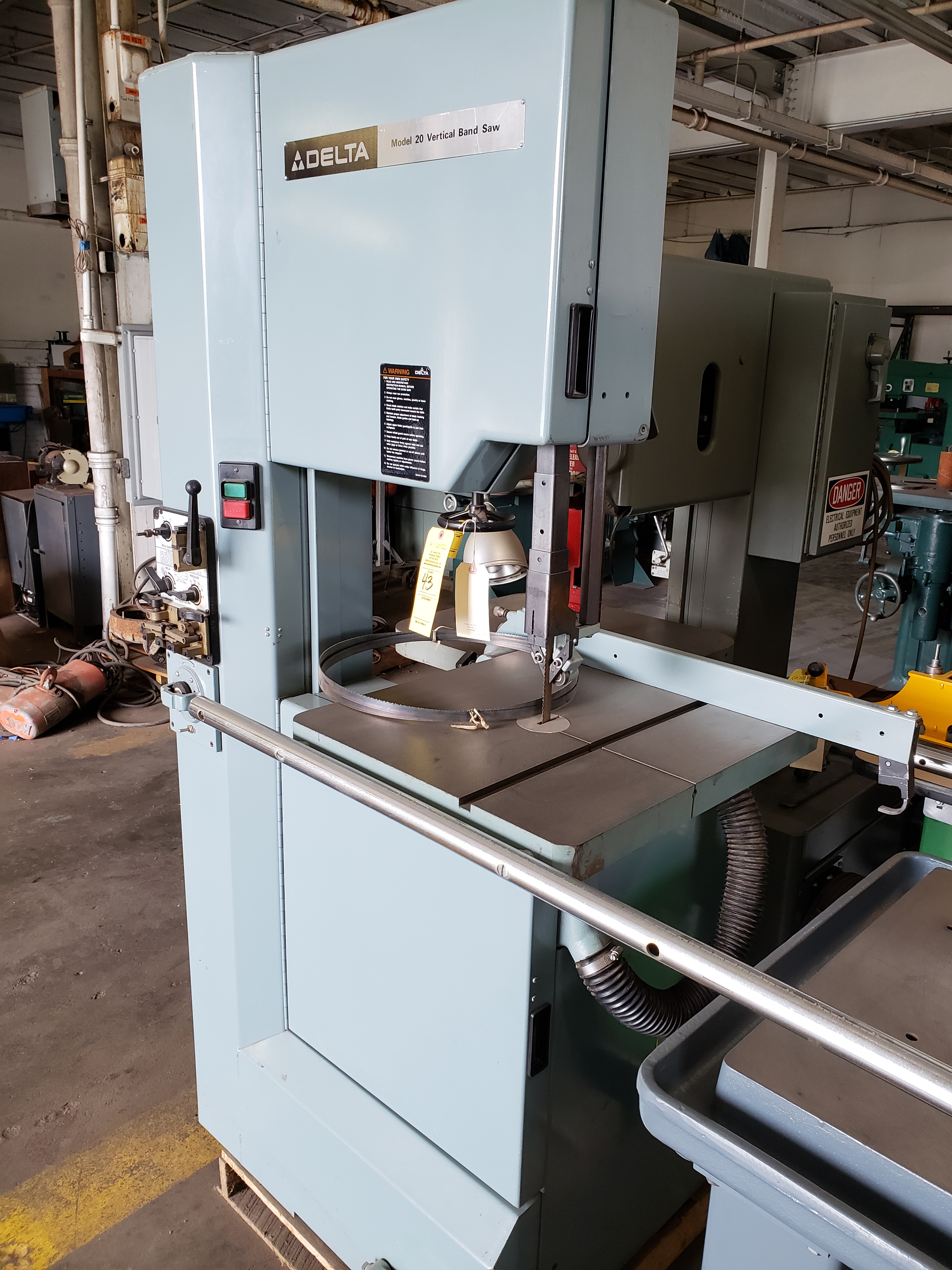 DELTA BAND SAW W/ BLADE WELDER 20" MITER GAGE & FENCE 2HP/3PH 2 SPEED