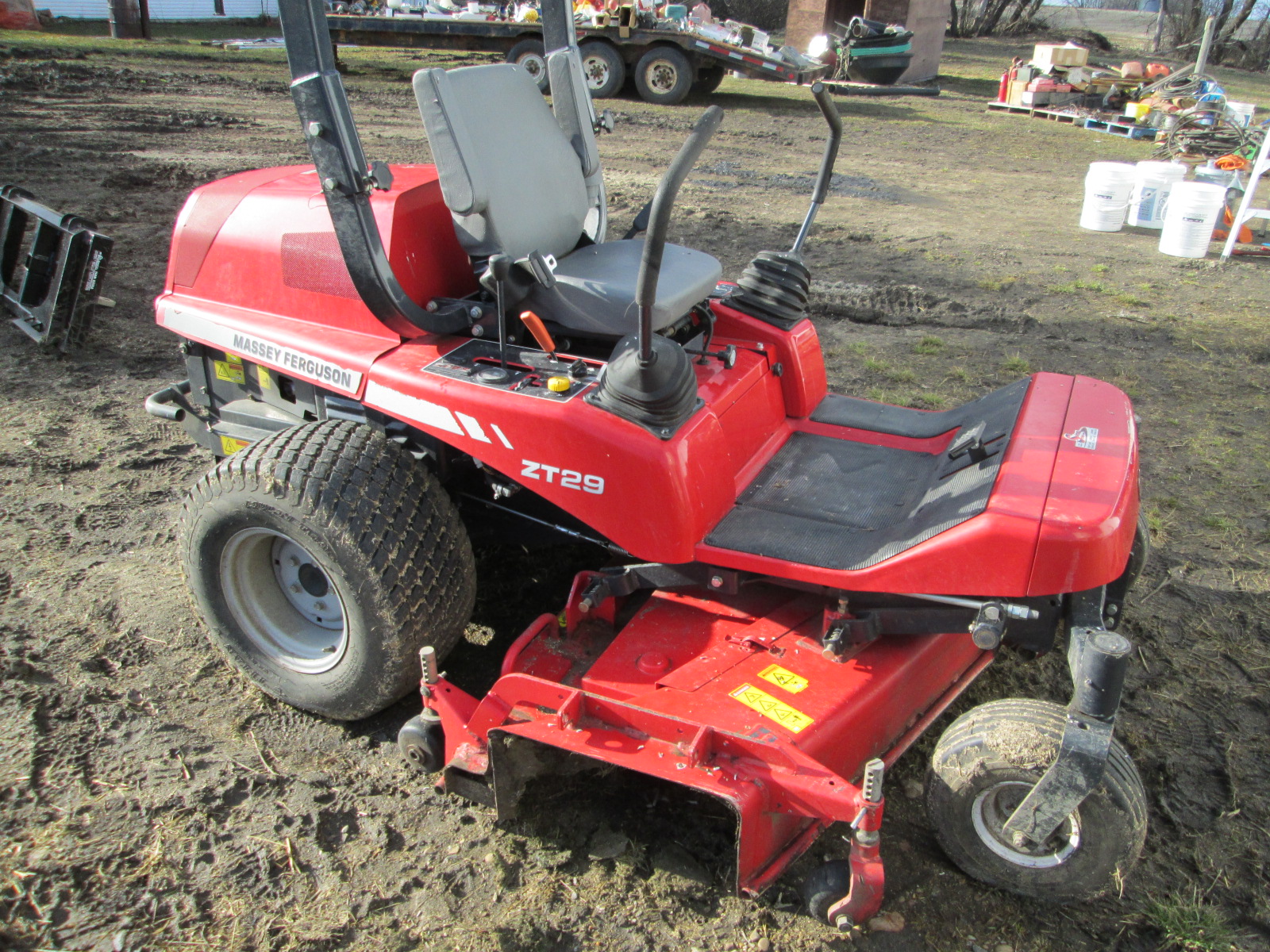 Massey Ferguson ZT29 zero turn lawnmower, diesel, 72