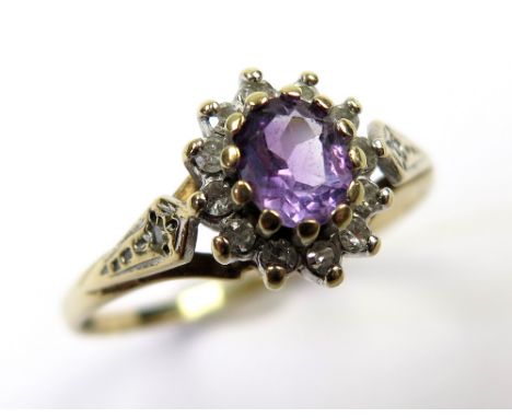 9ct Gold Ring set with Amethyst/CZ size M weight 1.4 grams 