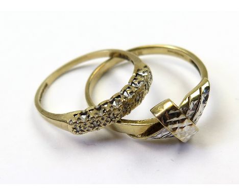 Two 9ct rings sizes K and P weight 3.0 grams