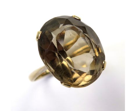 9ct Gold Ring set with Large Smoky Quartz size M weight 5.9 grams