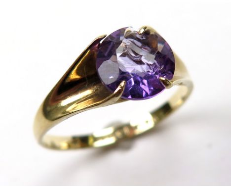 9ct Gold Amethyst Ring size N weight 2.0 grams 
