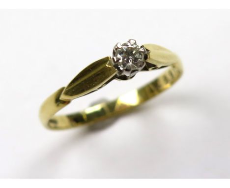 18ct Gold Solitare Diamond Ring approx 0.10 carat weight size K weight 1.6 grams 
