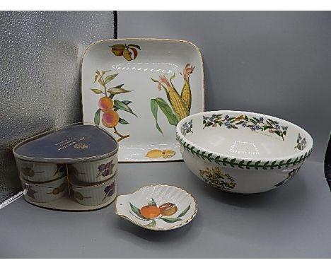 Port Merion bowl, Evesham large dish and small dish and Royal Worcester boxed coddlers