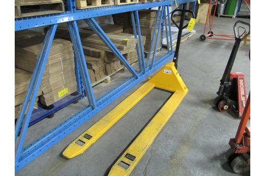 ULINE H 1779 3300 LONG NOSE PALLET TRUCK ULINE H 1779 3300 LONG NOSE PALLET TRUCK