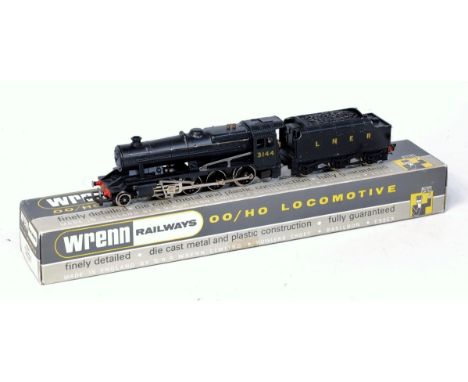 Wrenn W2240 LNER black class 8F engine and tender, gold transfers with red shading, a few paint chips to raised edges, packer