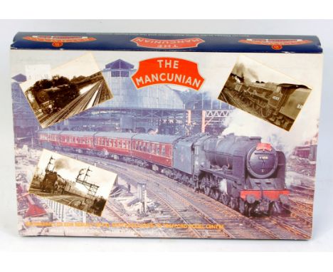 Bachmann 31-275Y "The Mancunian" Gift Set, comprising of 2 Locomotives in wooden case, to include No.46168 The Girl Guide, an