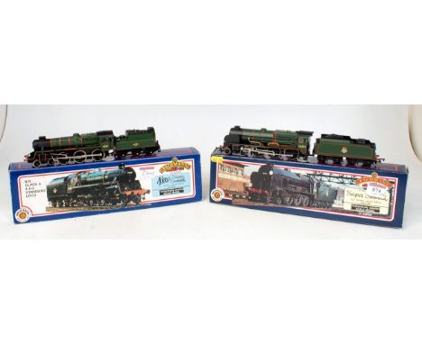 Bachmann BR green Lord Nelson class engine and tender No. 30852 'Sir Walter Raleigh' (G-BG) together with BR green class 4 'T
