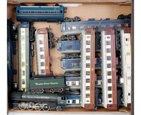Tray containing Lima No. SNCF 2-8-2 engine and tender lettered 'Simplon Orient Express' and 11 Wagons-Lits coaches and a four