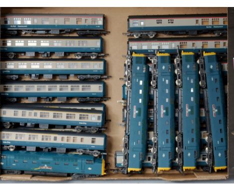 Tray containing 5 Lima BR blue Deltic  type diesel locomotives all 9006 'The Fife & Forfar Yeomanry' (F-G) together with 16 I