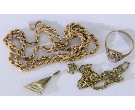   LOT VON 4 TEILEN GOLDSCHMUCK.  333/000 Gelbgold. 2 Halsketten, Anhänger und Ring. Brutto ca. 7,4g        A LOT OF 4 GOLD JE