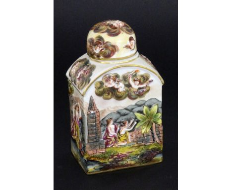   TEEDOSE  wohl Rudolstadt, 20.Jh. Farbig bemalte Reliefszene m Stil von Capodimonte / Neapel. Gemarkt. H.12cm        A TEA C