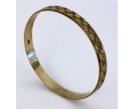   ARMREIF  333/000 Gelbgold.D.6,5cm, ca. 19,4g        A BANGLE 333/000 yellow gold. Diameter 6.5 cm, approx. 19.4 grams. Keyw