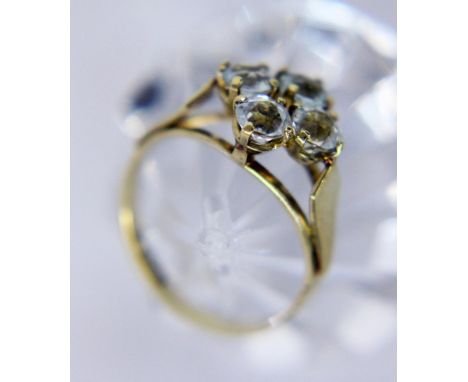   DAMENRING  585/000 Gelbgold mit 3 Aquamarinen. Ringgr. 54, Brutto ca. 3,2g        A LADIES RING 585/000 yellow gold with 3 