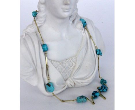   HALSKETTE  585/000 Gelbgold mit Türkisen. L.47cm, Brutto ca. 16,6g        A NECKLACE 585/000 yellow gold with turquoises. 4