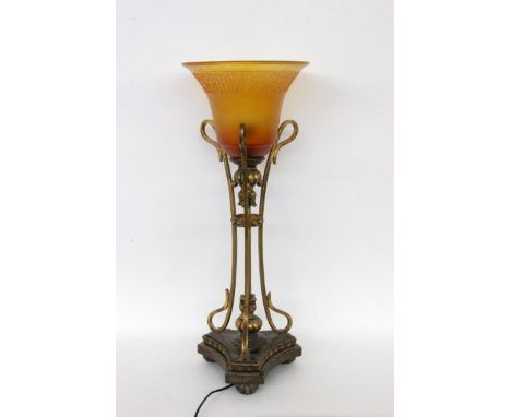   TISCHLAMPE IM EMPIRESTIL  Antik patinierter Metallfuss mit Lampe aus ockerfarbenen mattiertem Glas H.83cm        A TABLE LA