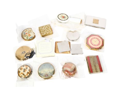 A box of Vintage Koti and Yardley compacts, various sizes 