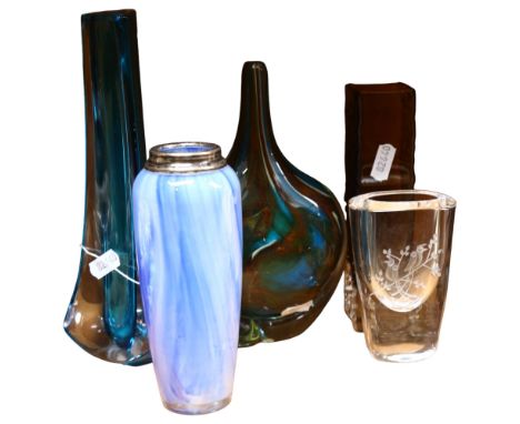 An Art glass vase with silver rim, a Mdina vase, an Orrefors pot with engraved bird, and 2 others, tallest 23cm 