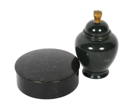 2 finely turned 19th century green ophite serpentinite pots, comprising a circular box 9cm across, height 3cm, and a lidded u