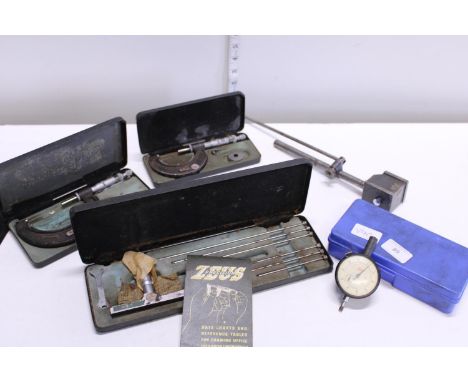 A selection of vintage Scientific instruments 