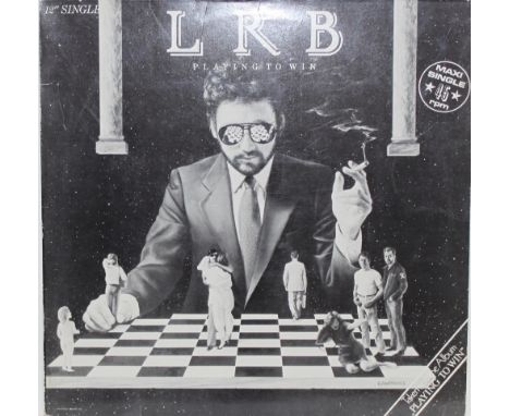 Schallplatte. LRB. Playing to win. Maxi Single. 1C K 060 – 20 0479 6. Köln, EMI Electrola, ca. 1984. Durchmesser 30 cm. In il