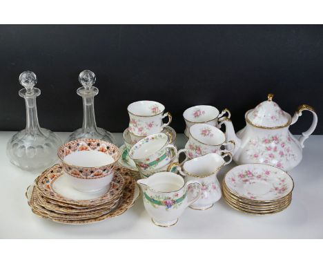 Paragon 'Victoriana Rose' part-tea set (teapot, 6 cups &amp; saucers, milk jug &amp; sugar bowl), together with a Royal Doult