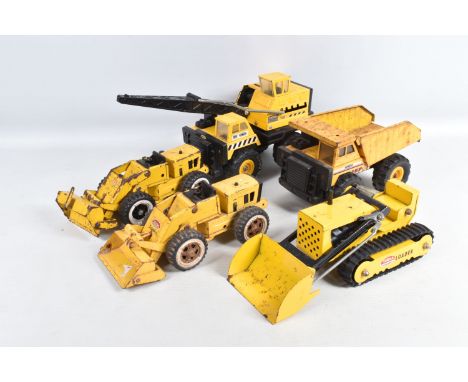 FIVE UNBOXED PLAYWORN TONKA TOYS AND REMCO CONSTRUCTION VEHICLES, Tonka models are a tracked Loading Shovel and two articulat