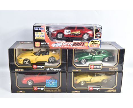 FIVE BOXED 1:18 SCALE DIE CAST MODEL VEHICLES, to include four Bburago, a Jaguar 'E' Cabriolet, item no. 3026, a Porsche 911,