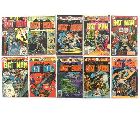 Batman - a group of 20 Bronze-Age issue featuring classic Jim Aparo covers (DC Comics, 1972).This lot features:Batman (1st se