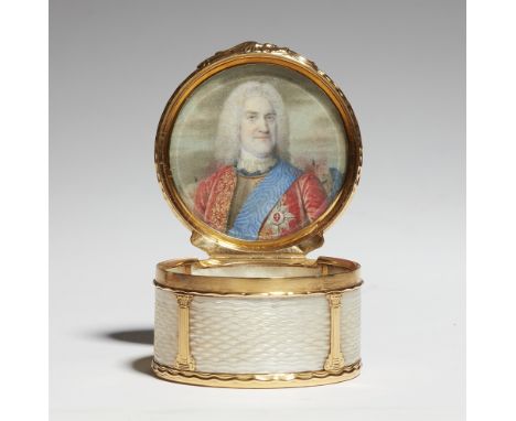 Perlmutt-Tabatière mit Porträt des Herzogs Christian-Ludwig von Mecklenburg-Schwerin18 kt Gelbgold, Gouache auf Elfenbein. Ru