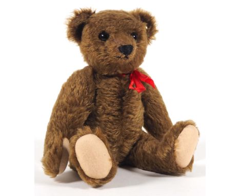 TEDDYBÄR, Manuf. Steiff/ Giengen an der Brenz, 1950er/ 60er Jahre, Mohair, Brummstimme, beweglicher Kopf und Extrimitäten, Kn