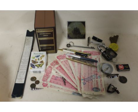 A QUANTITY OF MIXED COLLECTABLES TO INCLUDE COMPASS, VINTAGE PENS ETC.