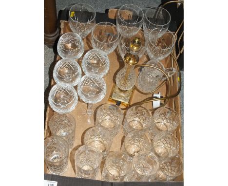 A TRAY OF CUT GLASS TO INCLUDE ROYAL DOULTON CRYSTAL WINE GLASSES, CUT GLASS LAMP ETC.