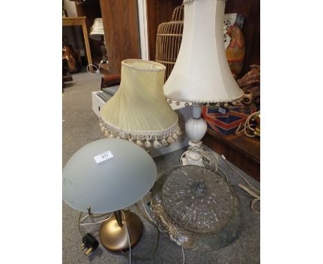 A VINTAGE BRASS CEILING LIGHT SHADE TOGETHER WITH TWO ALABASTER TABLE LAMPS AND A MODERN EXAMPLE (4)