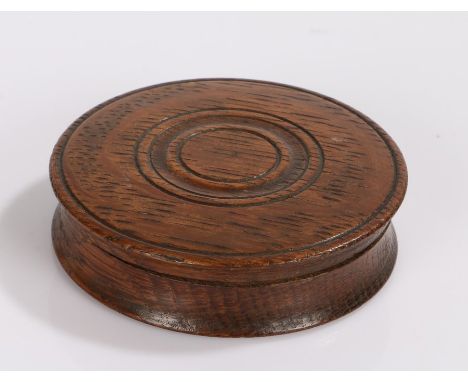 York Minster interest, an oak snuff box of circular form, a paper label stuck to the bottom stating Bought at Robert Willis S