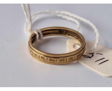 A Etched Band Ring 9Ct Size P 1.9 Gms