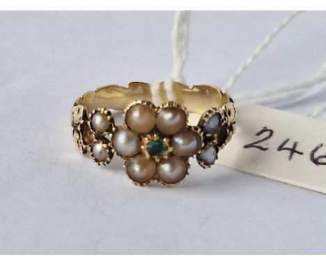A Victorian Gold Pearl Set Ring Size O 2.6 Gms