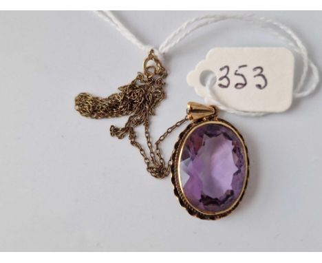 A Amethyst Pendant On Chain 9Ct