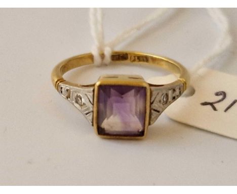 A Amethyst And Diamond Ring 18Ct Gold Size M 2.8 Gms