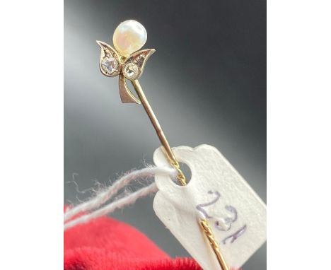 A Antique Rose Cut And Natural  Flower Stick Pin