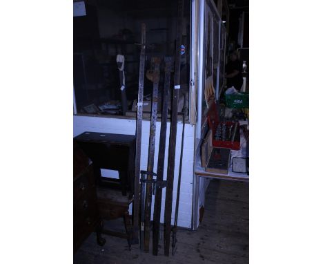 A job lot of vintage sash clamps, shipping unavailable 