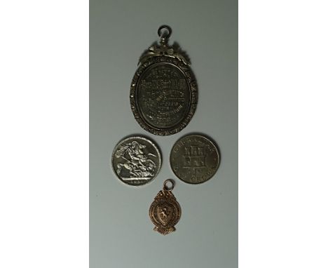 A 9ct gold medal, Birmingham 1913/14, Joseph Moore, Scottish Amateur Boxing, Gymnastic & Wrestling Association, with inscript