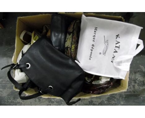 Quantity of assorted vintage and other leather handbags (1 box)