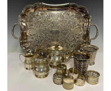 A George V silver bachelor's tea service, pumpkin pattern, comprising tea pot, sugar bowl, cream jug, London 1924, 359g gross