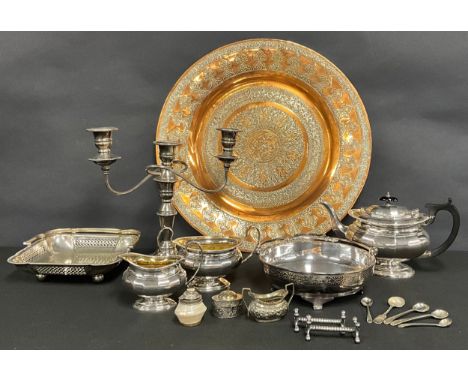An Elkington Plate tea service, comprising teapot, sugar, cream jug; a pair of silver salt spoons; other plated spoons, cande