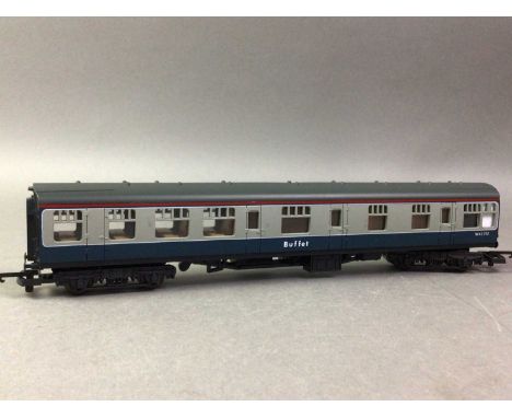 MODEL RAILWAY, COLLECTION OF COACHES including Lima, Hornby, and Bachmann, all loose
