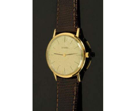 A vintage Juvenia 18 ct gold cased gentleman's wristwatch, manual.  Case diameter 34 mm.