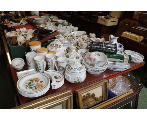 Extensive collection of Portmeirion The Botanic Garden by Susan Williams-Ellis to include plates, Glasses, Rolling Pin etc 