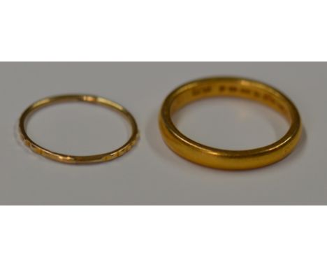 22ct gold wedding band, 3.7g size K and a 9ct ring, 0.4g&nbsp;